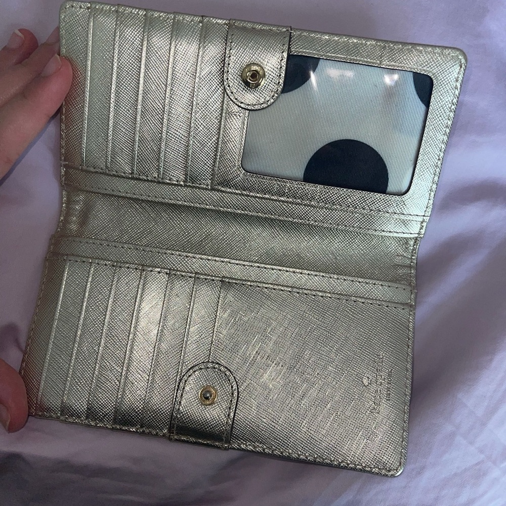 Great condition kate spade wallet!! - Picture 3 of 3